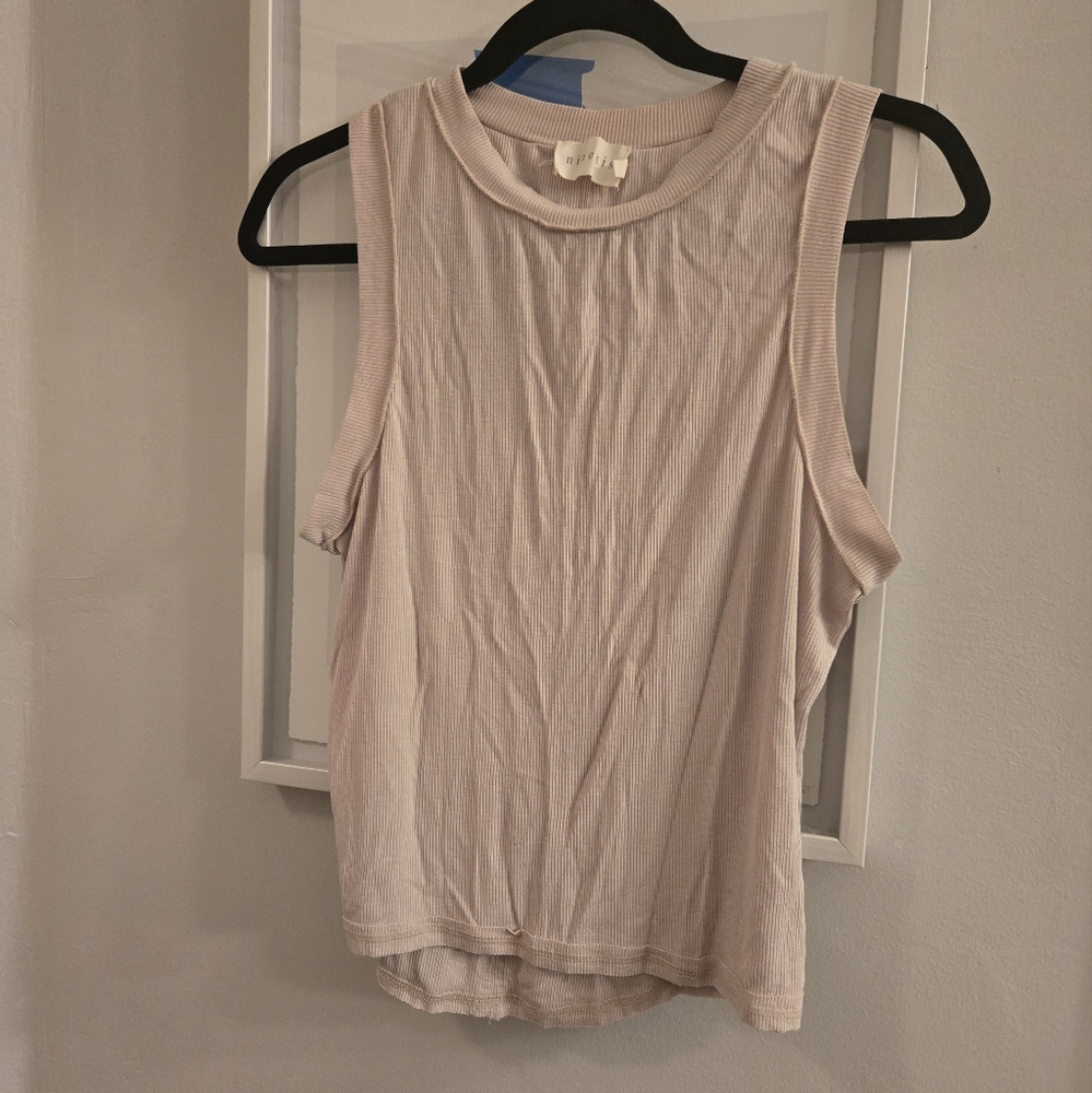 Elegant Sleeveless Ribbed Tank Top in Cream
